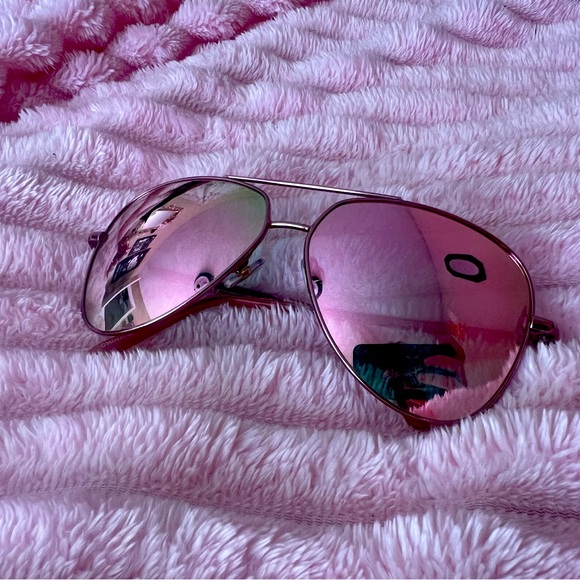 Sunglasses bundle! - Picture 2 of 10